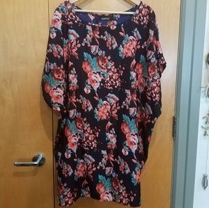 Boohoo Plus Floral Shift Sz 20